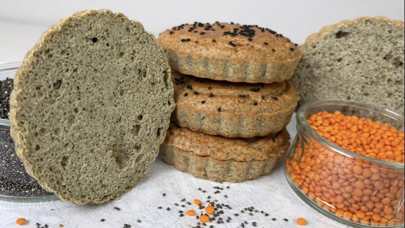 Red lentil & chia seed Breads